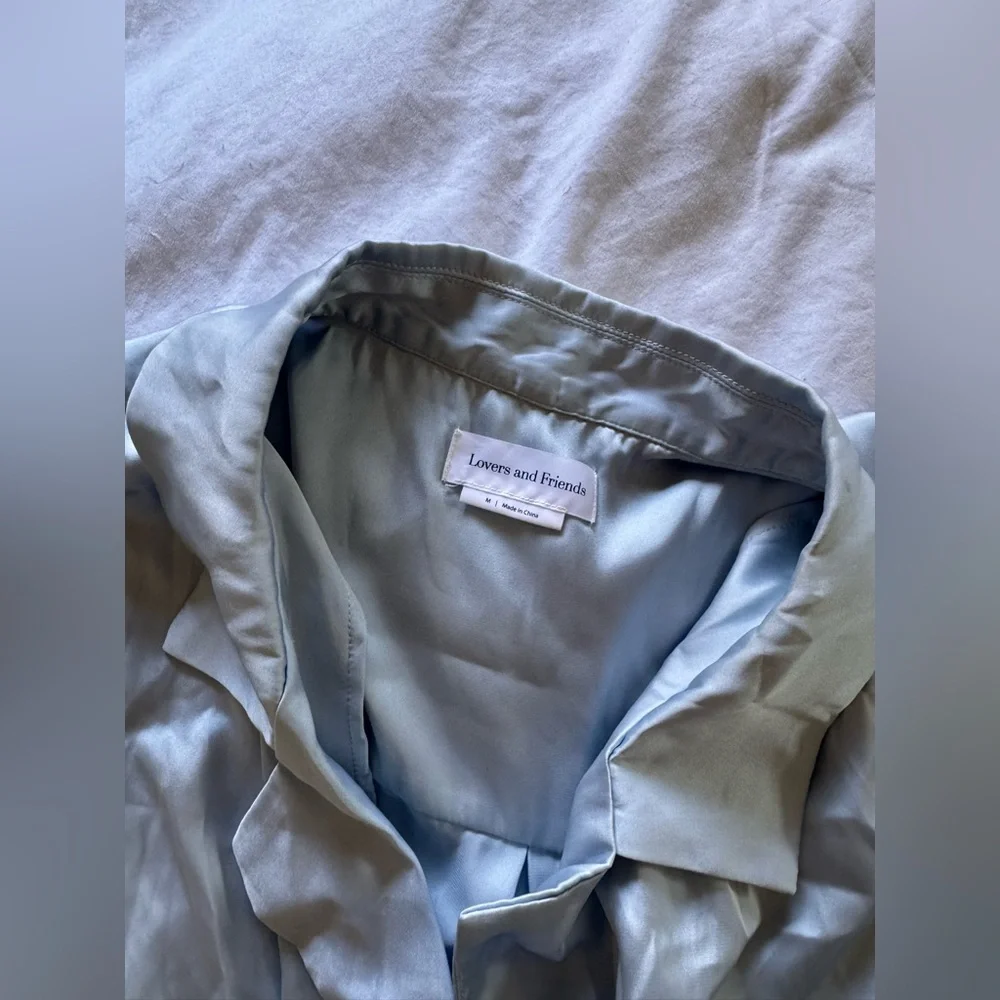 Lovers and Friends Shawn top in Sky Blue - Picture 6 of 7